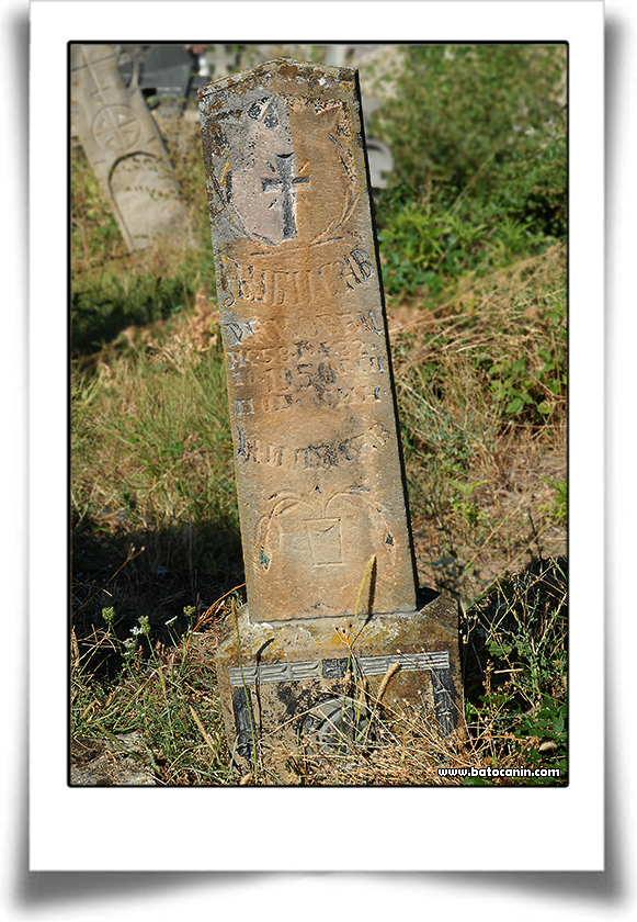 0337 Nadgrobni spomenik Rakovac Ljubisava