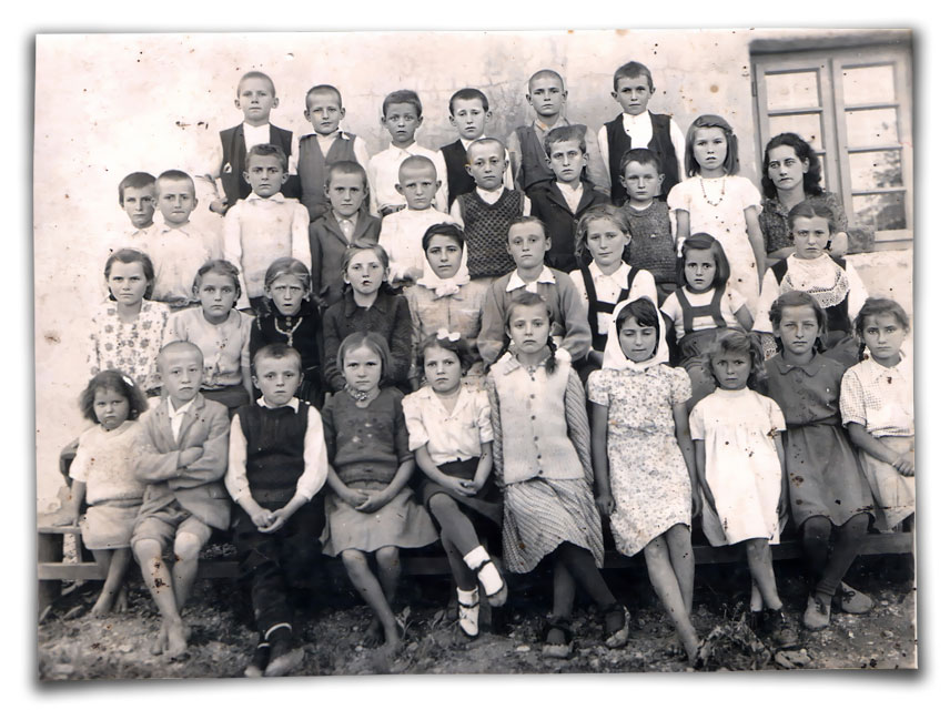 Đaci osnovne škole u Maloj Sugubini