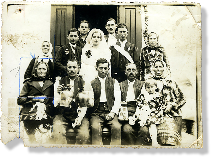 Porodični portret sa venčanja sestre Vukice